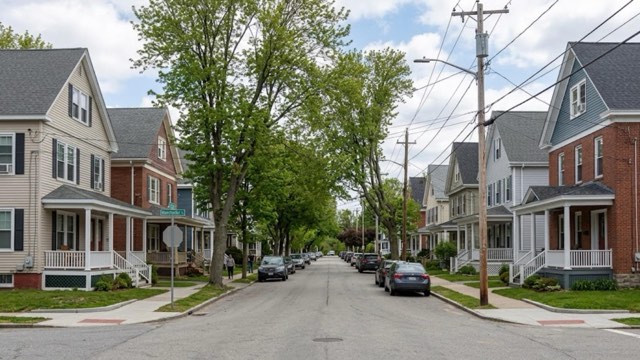 Manchester, New Hampshire residential neighborhood street